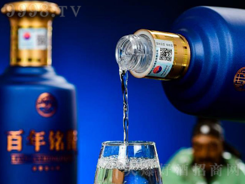 ������u�ƣ��{(l��n)ƿ�� �u���Ͱ׾ơ�53�� 500ml��