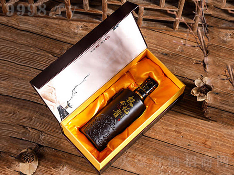 ������ơ����n���_�У� �u���Ͱ׾ơ�53�� 500ml��