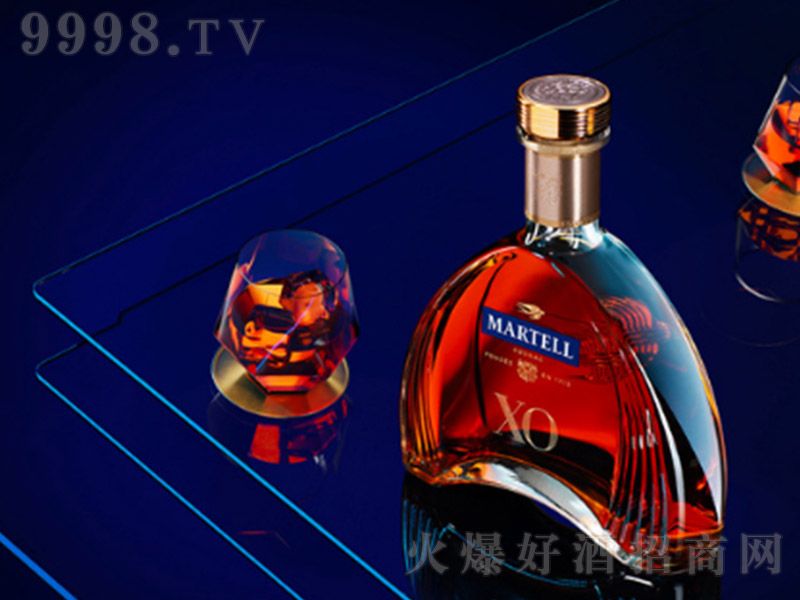 �R����XO��(j��)���ذ��m��700ml�Y���b���{(di��o)�ҾƷ����M(j��n)��ԭ�b��ơ�40%vol 700ml��