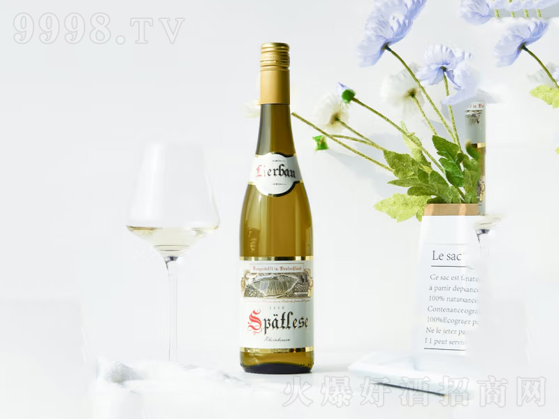 �������R���ɭ������˾��Ͷ�Ůʿ΢�����������Ѿ�������˾�����750ml