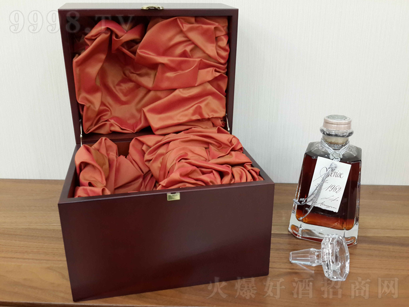 ���@���-��ˮ��ƿ����40��700ml��-�t��������Ϣ