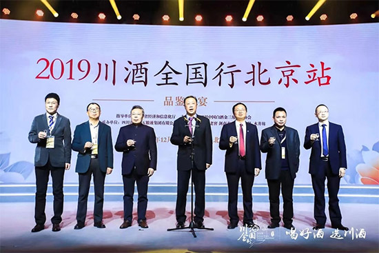 �������С������չ٣���ZҺ�I㕴�����֮��