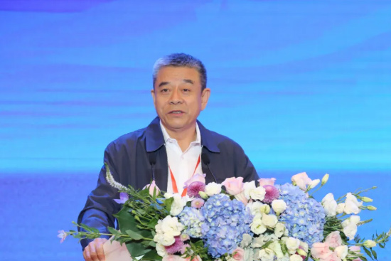 7�Ҿ�����ͬ�lչ���� ���������u���Ͱ׾ƺ��Įa�^