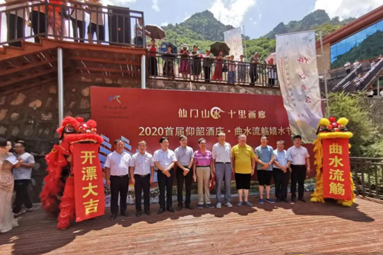 ���Tɽˮ��ʮ�ﮋ�ȣ���һ�����ؾ��f��ˮ���x��ˮ�����ӣ�