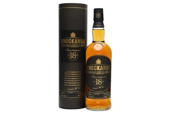 �忲��18�꾏�������һ��ѿ�K���m��ʿ��700ml�r(ji��)�񣬶����X��