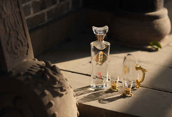 �x�����Ŭ������(j��ng)�N��ԓ����xƷ�����ڰ׾��Ј�(ch��ng)�ɹ���� 