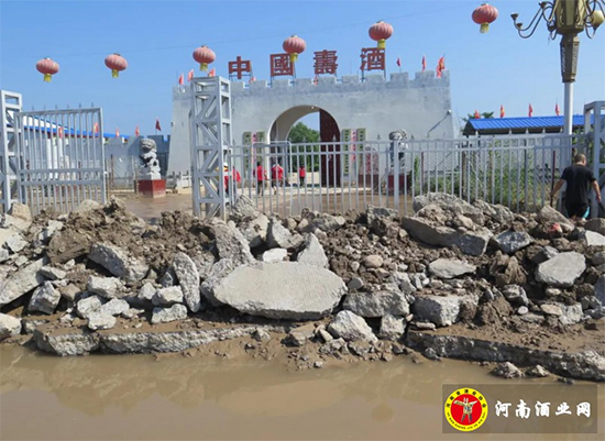 �Ծ�ͬ�r�����100�fԪ||���y��ǰ���۾ƺ���һ�𿸣�