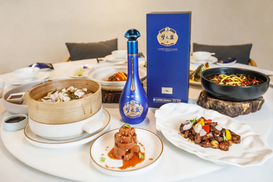 ˡ֮{M6+Ȧֻcٝ