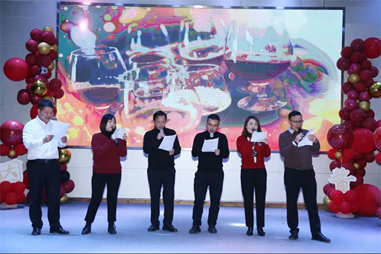 ����?y��n)��������u�㷼�A��é�_(t��i)�u��ƹ�˾�e�k��1�چT��������o(j��)����(d��ng)