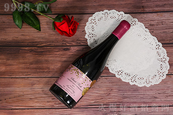 14ʥ˹ŘسϼɼtѾ750mlr񣬶X