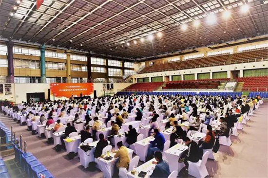 ��ơ��˾Ʒ�Ǝ��F꠫@�u��ɽ�|ʡŮ���������I�˱������Q̖