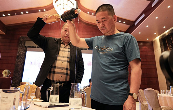 �����ߡ�ռ�I�u���Ј��¸ߵأ�����������վ�A�M��ݣ�