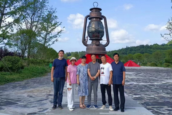 �R���ƘI�y���Ї��ʟ�ˇ�g��ί�����_���lչ��ƪ��