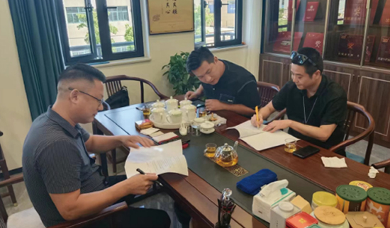 �Ⱦ��°׾�������ͻ��֮·