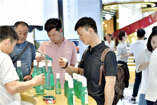 �����L�����𣬔������w�w��