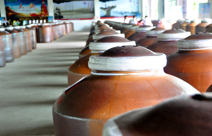 ���R���еľƹ�