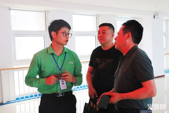 熱烈歡迎皖酒源酒廠方總、梁經(jīng)理一行人蒞臨火爆網(wǎng)!