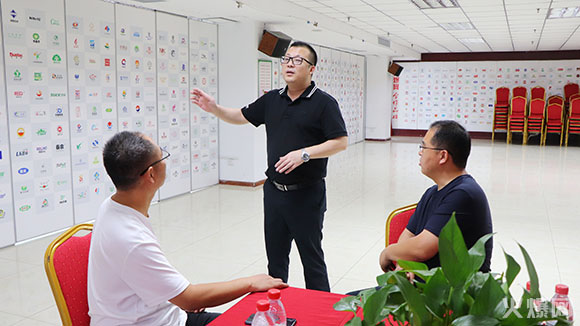 豫酒振興|河南省糖酒食品流通協會楊秘書長蒞臨火爆網考察調研!