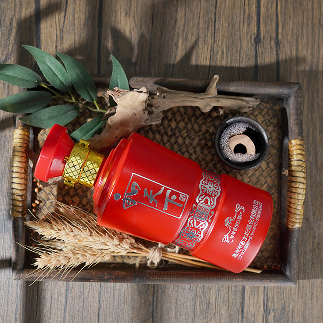 和天下酒 濃香型白酒【52° 500ml】