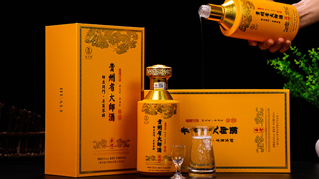 貴州省大師酒華禮 醬香型【53度 500ml】