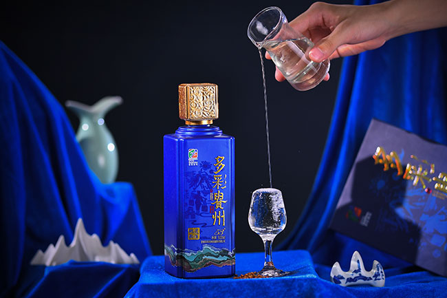 多彩貴州美酒(藍)信(瓶)