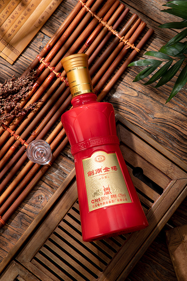 劍南金樽酒精釀 濃香型白酒【52° 500ml】