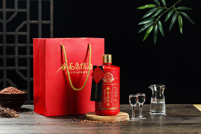 谷養康糧酒紅窖齡