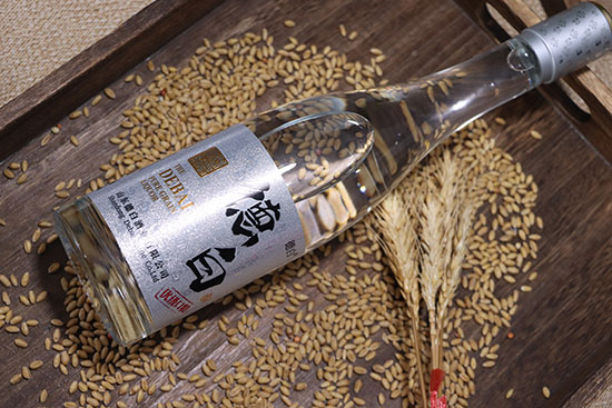 德白優(yōu)級(jí)口糧酒濃香型【42度480ml】