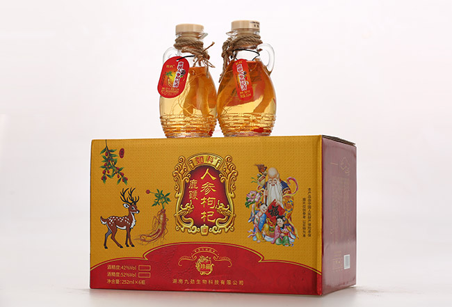 如科鹿鞭人參枸杞酒